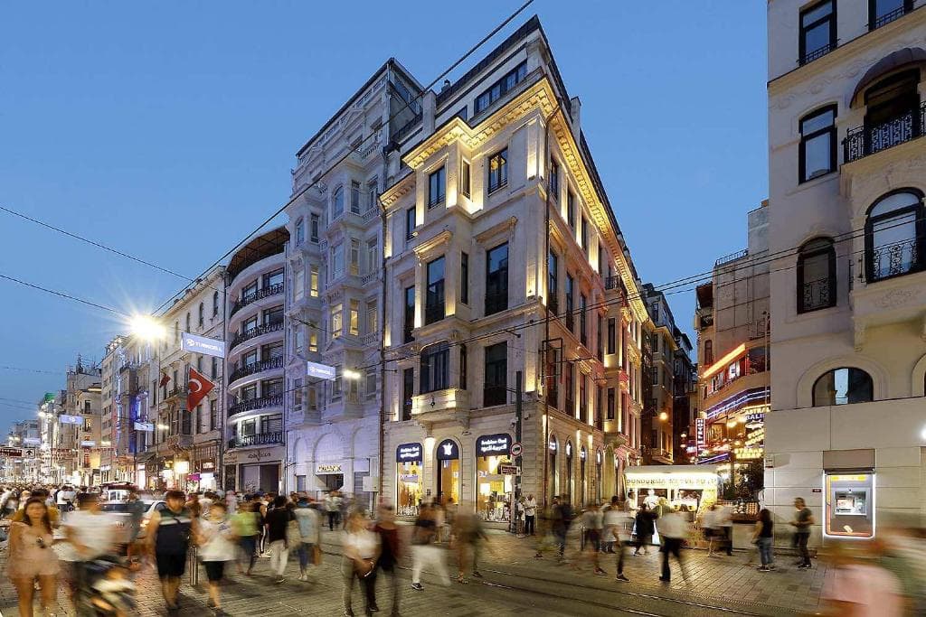 Hotel The Public
